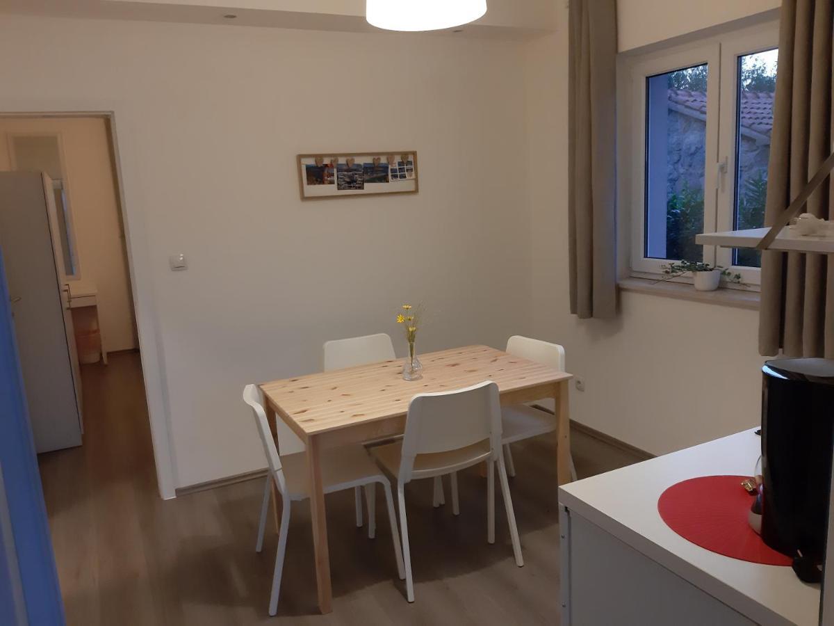 Natasa Apartments Krk Vrh  Eksteriør bilde